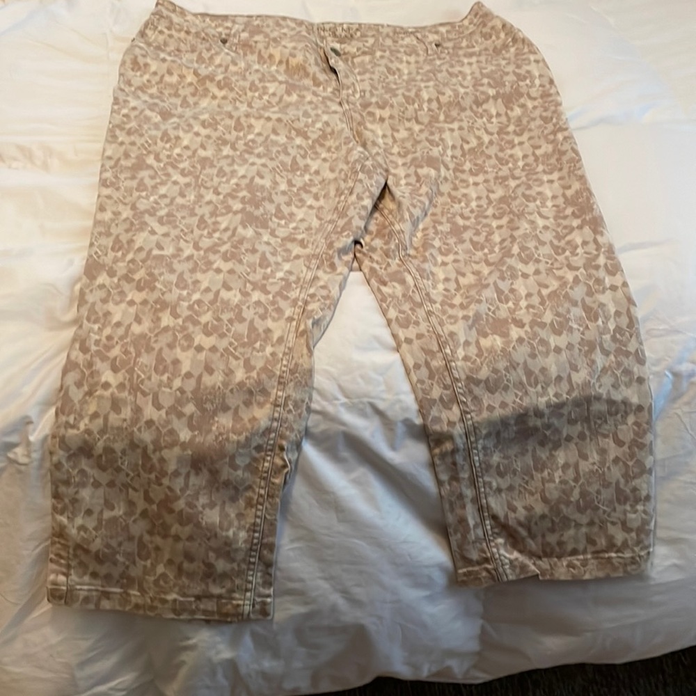 Jeans Capris. Sonoma. Size 18.  NWOT. Multicolored.